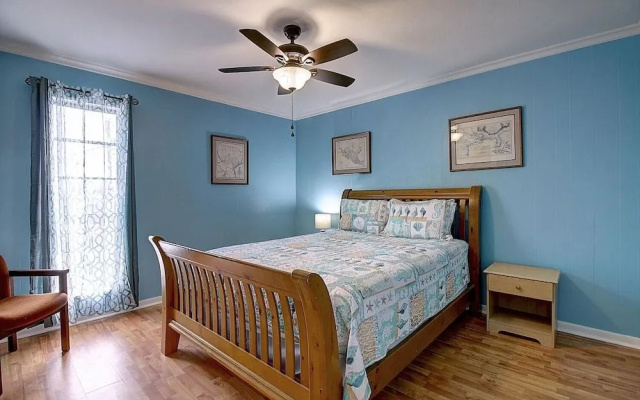 The Codfather 2 Bedroom Condo by Redawning