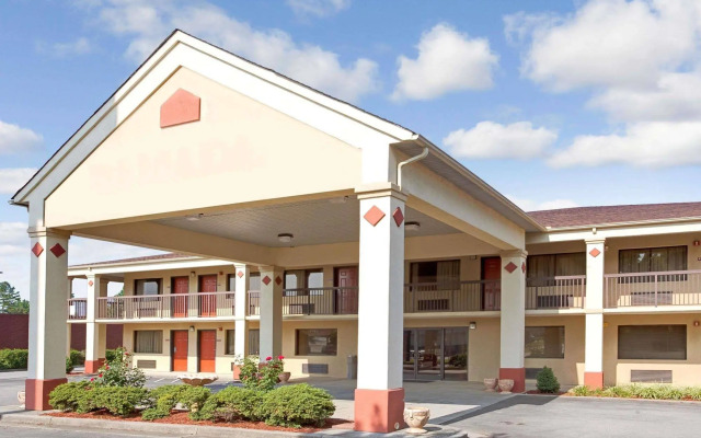 Days Inn by Wyndham Adairsville