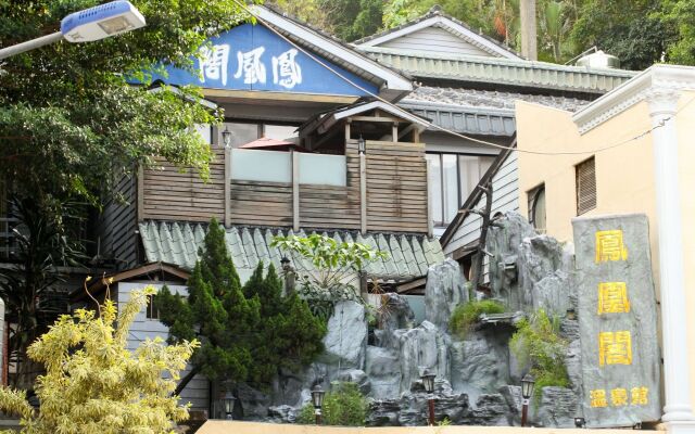 Phoenix Pavilion Hot Spring Hotel