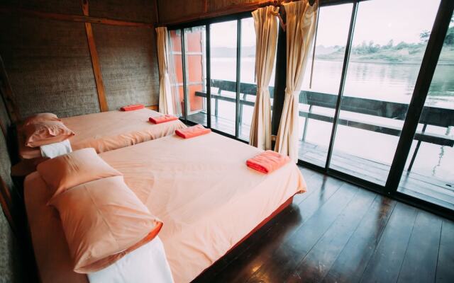 Pufa EngNam Lake Resort