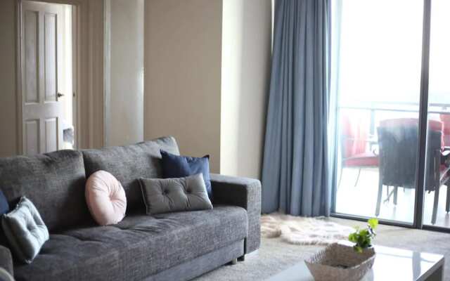 Milsons Point Apartment with Harbour Bridge Views