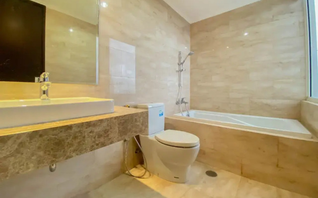 Spacious And Comfort Living 2Br At Menteng Park Apartment