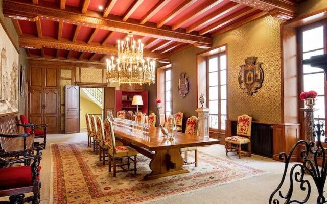 Château La Tour Carnet - B.Magrez Luxury Wine Experience