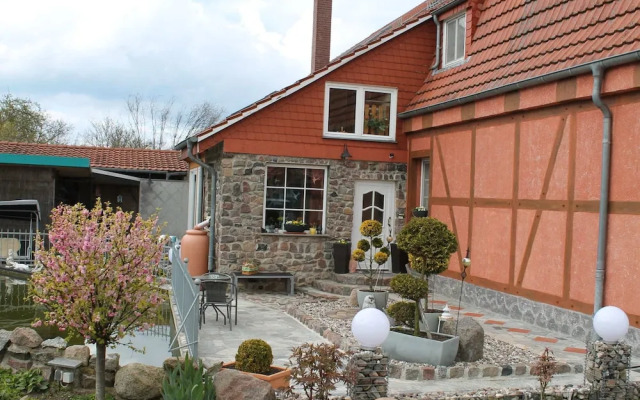 Ferienwohnung in Grundshagen mit Garten