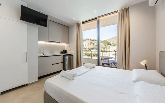 Luxury Studio With Free Parking