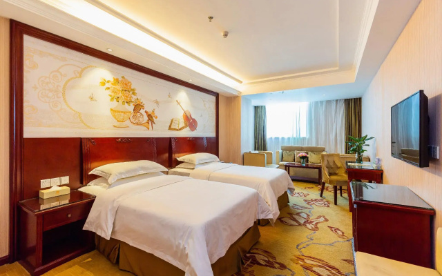 Vienna Hotel Shenzhen Guanlan Guanguang Road Fushikang Branch