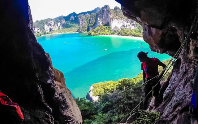 Balcony Party Hostel - Adult Only +18