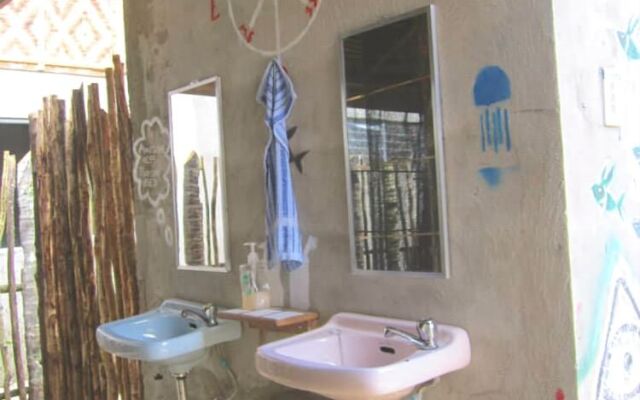 Paglaom Hostel - Adults Only