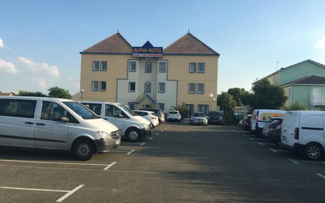 Alpha Hotel