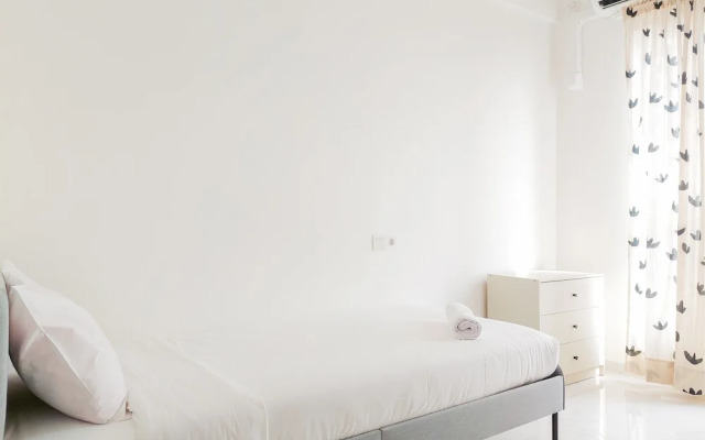 Warm And Homey Studio Apartment At Sky House Alam Sutera
