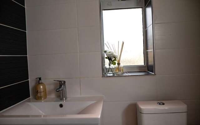 House In Bicester