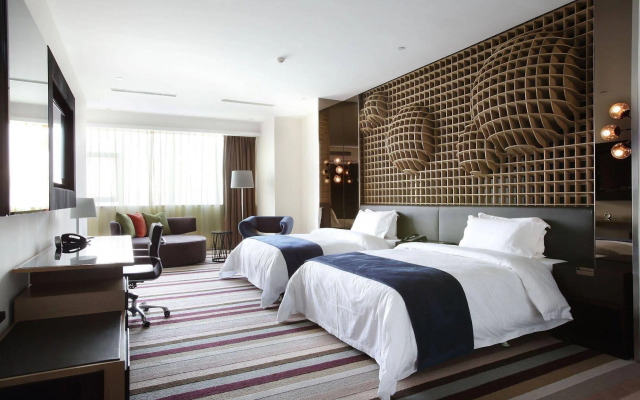 Qingdao Jinfuyue Hotel (Heilongjiang Middle Road Oriental City Branch)