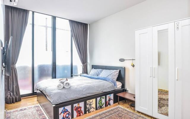Price2 Space4, 500m Bts, Rooftop Pool, High Speed Wifi