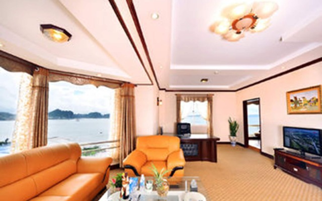 Grand Halong Hotel