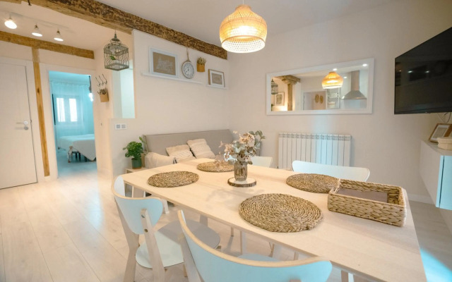 BURGO DE OSMA UXAMA LUXURY APARTMENTS sl