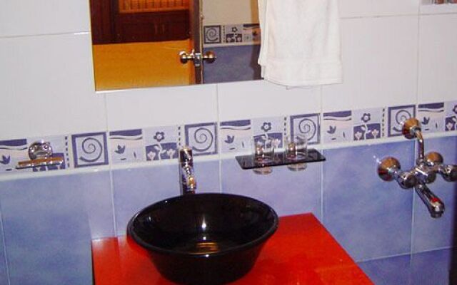 At Home Apartment Hotel