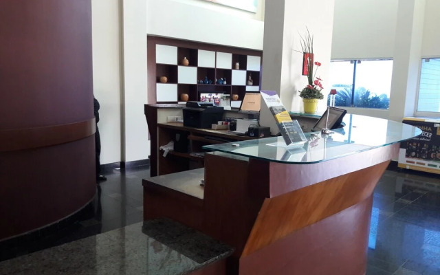 Flats com vista Mar em Ponta Negra - 300m da Praia