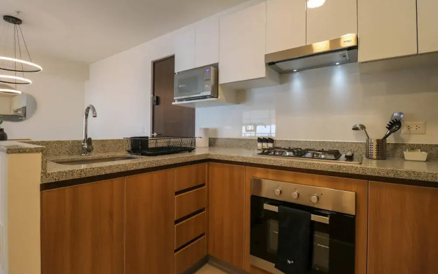 w Amazing 3BR w Balcony in San Isidro
