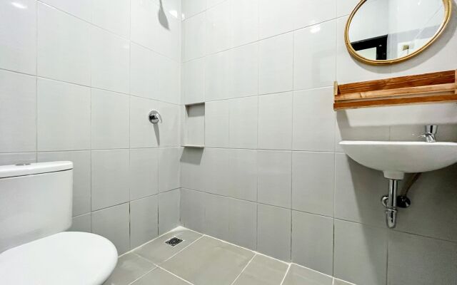 Rattanhaus R Signature