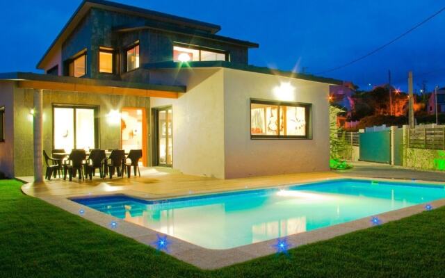 House - 5 Bedrooms with Pool and WiFi - 100754