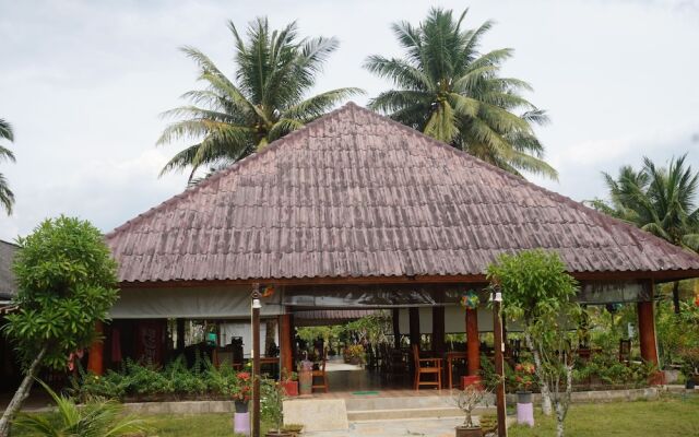 Anandah Beach Resort