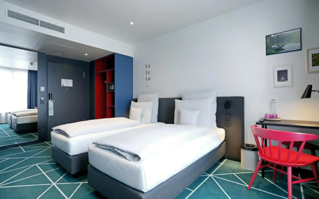 sander Hotel