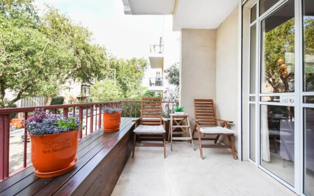 Blue Quartz by HolyGuest