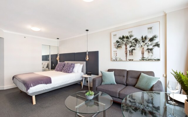 Sydney CBD Studio Apartment 1704 KNT