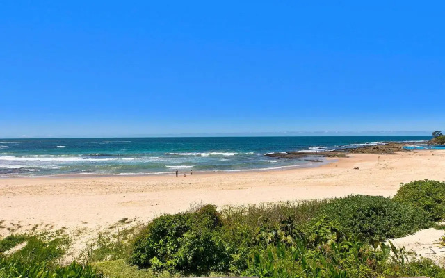 Golden Sands 1 - Absolute Beachfront