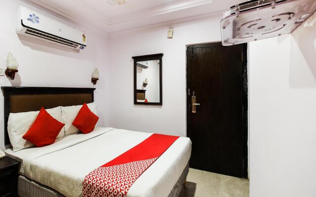 Collection O 36047 Hotel Srinivasa Residency