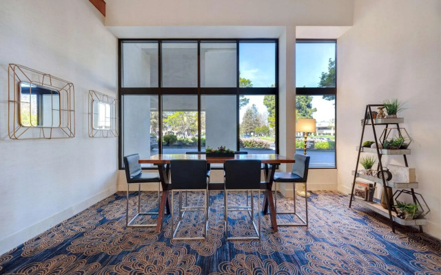 Embassy Suites by Hilton Santa Clara Silicon Valley