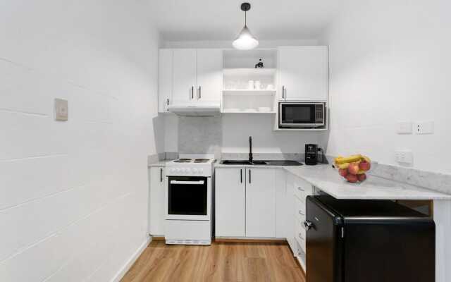 SoYa on Davis Apartment Hotel