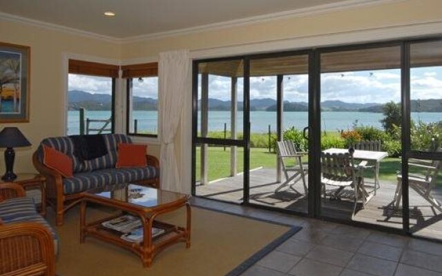 Pawhaoa Bay Villas