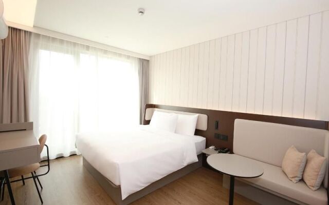 Hanting Hotel (Shanghai Hongqiao Airport New)