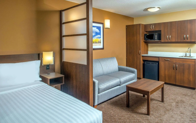 Microtel Inn & Suites by Wyndham Red Deer