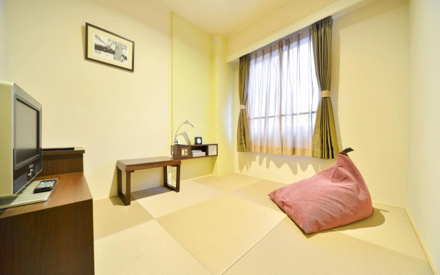 Hotel Claire Higasa – Guest Rooms – Himeji