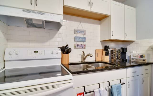 Dog-friendly Largo Apartment w/ Large Shared Yard!