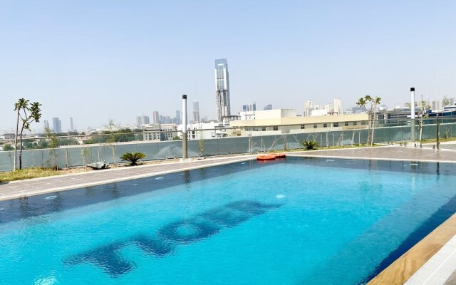 Marco Polo - Pastel Studio with Stunning Aerial City Views