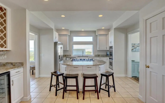 Sea Tranquility by Sea Scape Properties