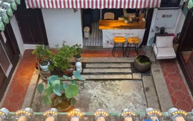 Xiaohe Chinese Inn (Chaozhou Ancient City Paifang Street)