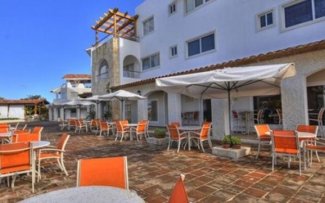 Cadaques Caribe Resort& Villas