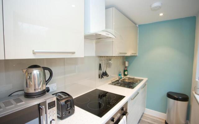 14 Compass Point