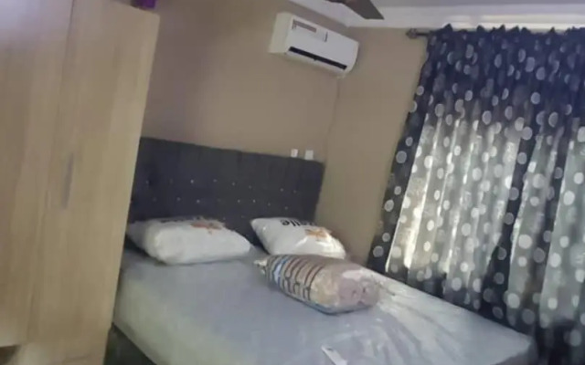 Well furnished 3 bed apartment