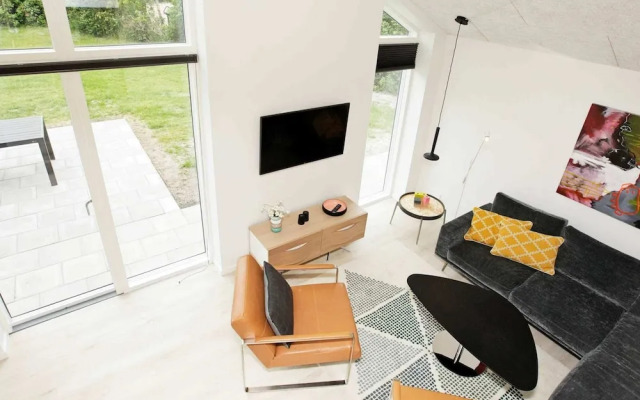 6 Person Holiday Home in Tarm