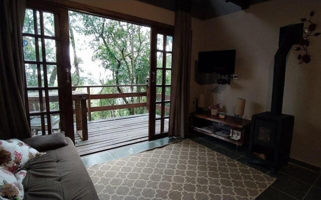 Chalé dos Pássaros - Varanda com vista p/ Natureza