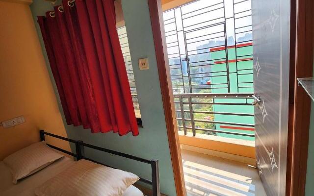 OYO R Guest House Near Netaji Subhash Chandra Bose International Airport