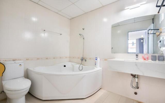 Cabana Hotel Saigon - 260 Ly Tu Trong