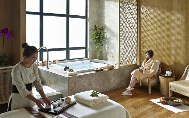 Grand Hotel Haikou (Managed by Accor)