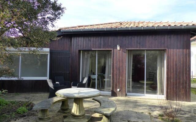 HOSSEGOR PLAGE- Petite villa rénovée pour 4 personnes- Wifi gratuit