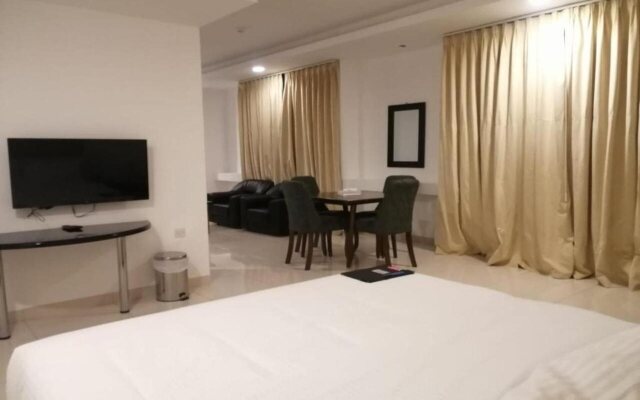 Parkside Plaza Hotel - Muscat